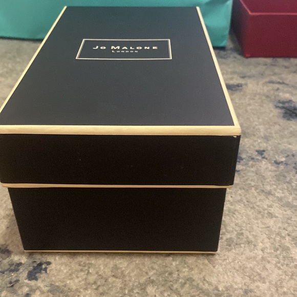 Jo malone box - Picture 2 of 3